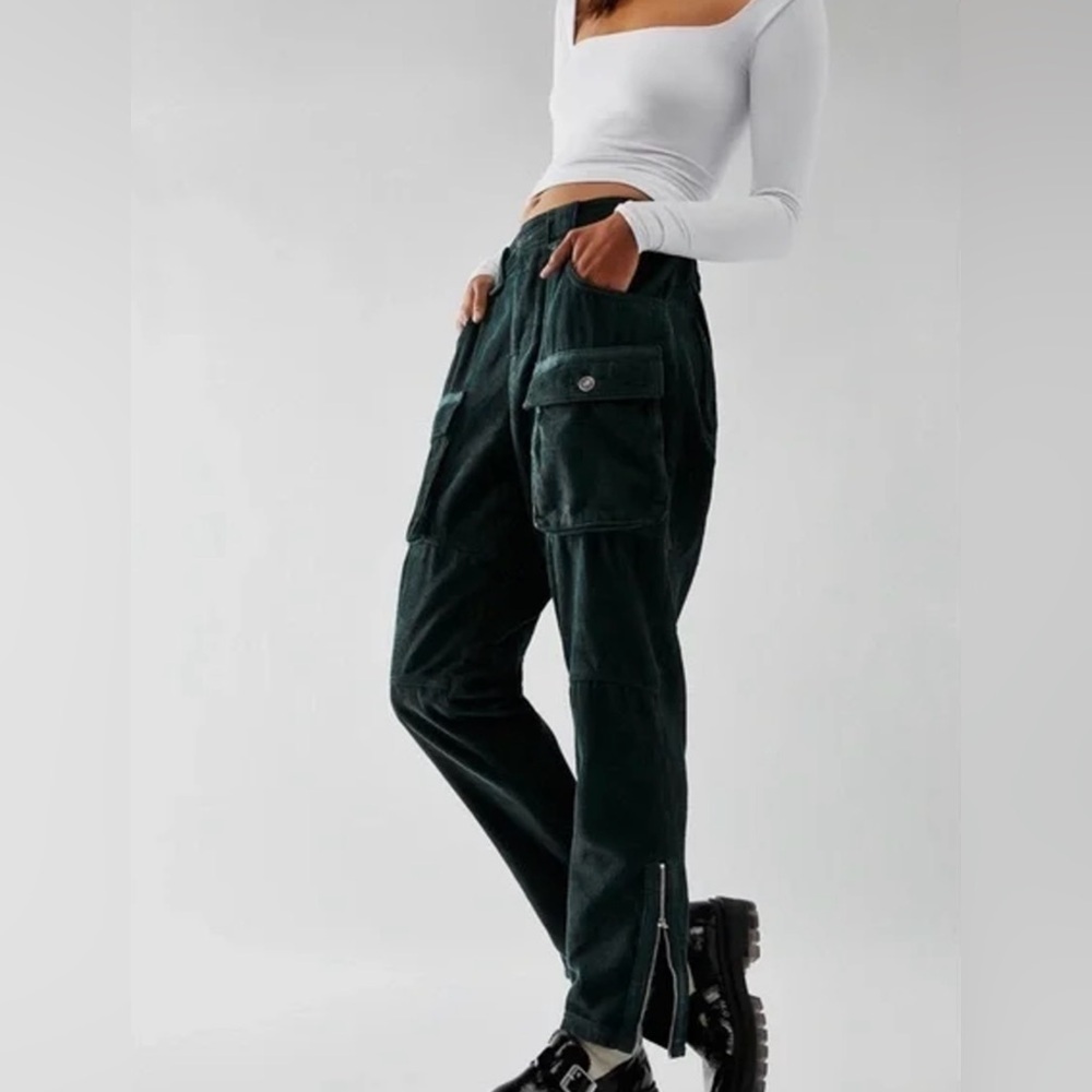 NWOT We The Free The London Calling Low Rise Tapered Leg Corduroy Pants - Picture 5 of 6